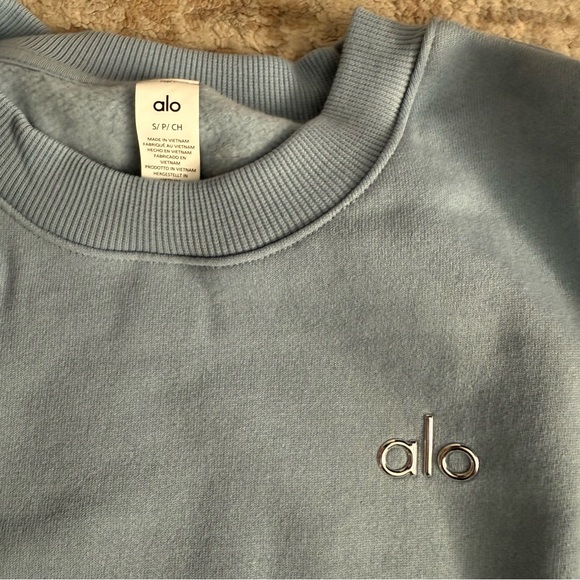 NWT ALO YOGA Accolade Crewneck Pullover Celestial Blue S and M - Picture 5 of 8